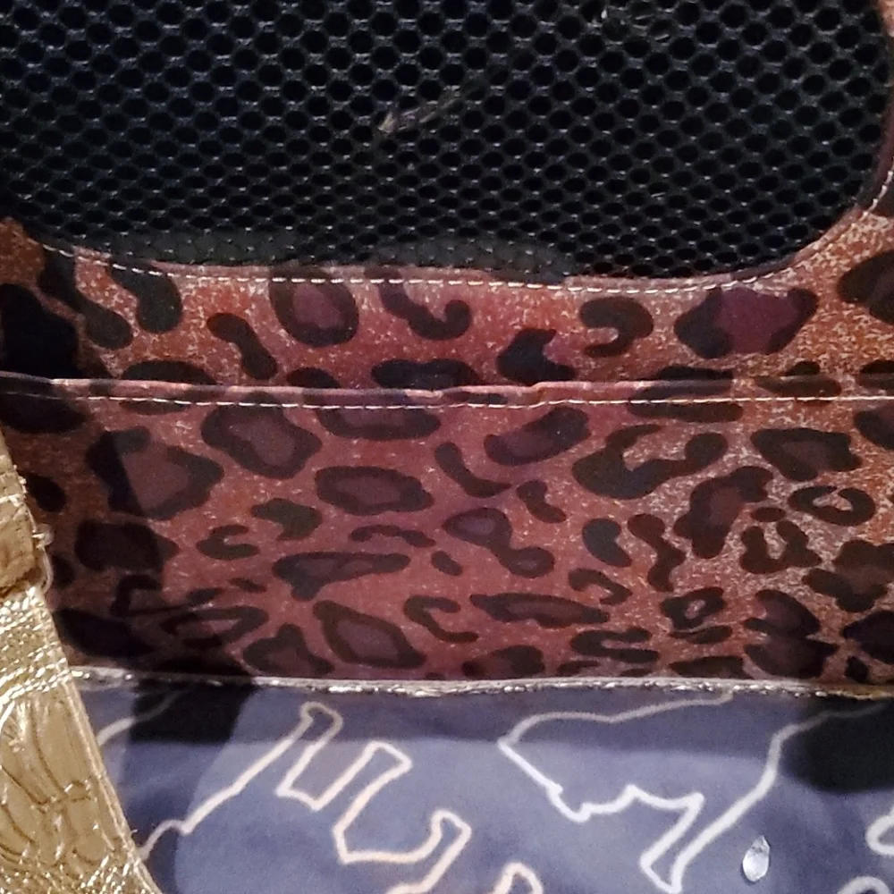 Bloomingdale's hp Dec 20 exclusive female small dog Carrier Best Of Bev Hills